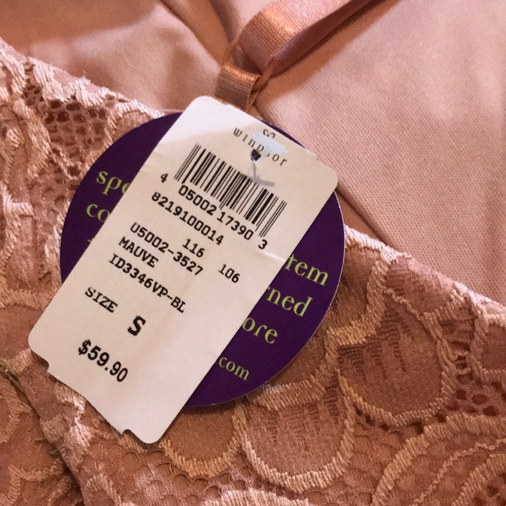 NEW WINDSOR DRESS - Picture 4 of 5